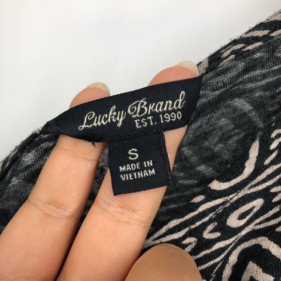 Lucky Brand Black and White Hayley Geo Print V-neck 1/2 Sleeve top S - Picture 5 of 13